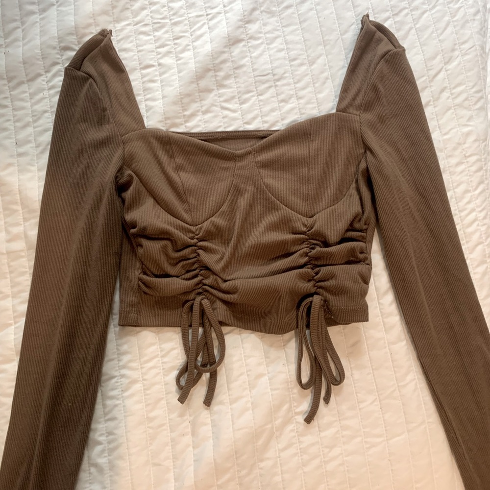 brown SHEIN long-sleeve crop top